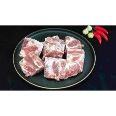 切湯骨 Pork Neck and Back Bones (Cubed Cut)